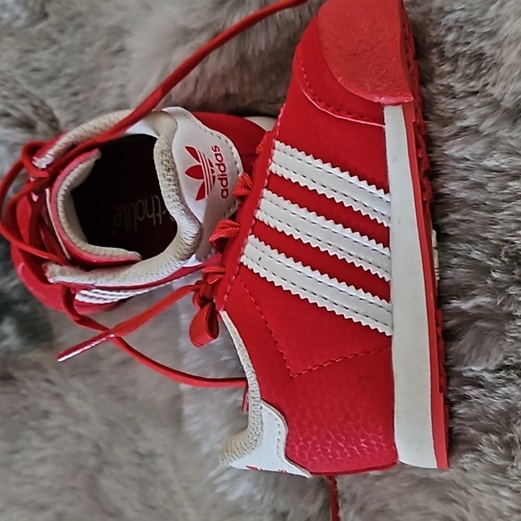 Adidas - Picture 3 of 3